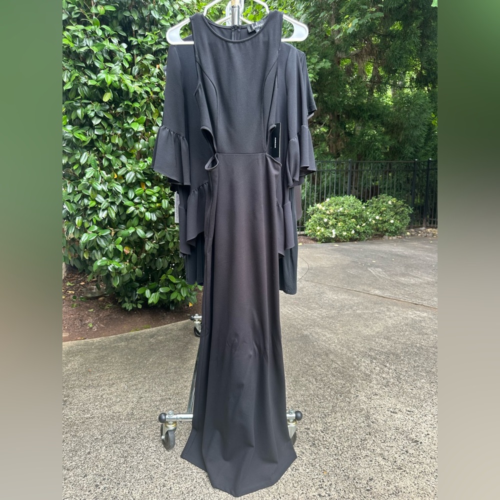 Lulu’s Black Maxi Dress